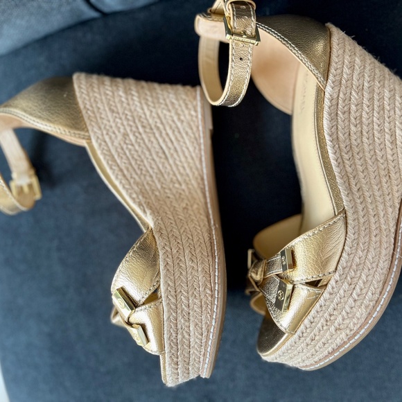 Michael Kors gold leather wedges - Picture 4 of 8